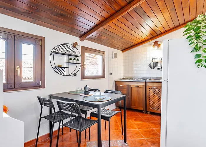 Cute Apt In San Berillo - Urban Living At Its Best